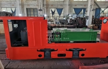 山東4輛5噸鋰電池電機(jī)車發(fā)往哈薩克斯坦