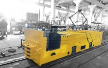 山東出口定制型10噸架線式電機(jī)車出廠測試