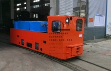 山東礦用電機(jī)車遙控系統(tǒng)如何實(shí)現(xiàn)？