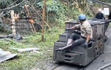 廣西5噸防爆湘潭電機(jī)車(chē)國(guó)外運(yùn)行視頻